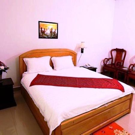 Douangpraseuth Hotel Виентиане Екстериор снимка