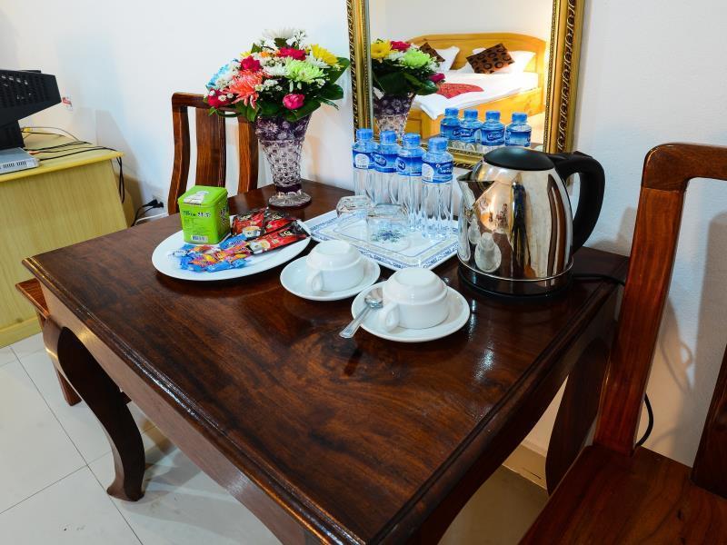 Douangpraseuth Hotel Виентиане Екстериор снимка