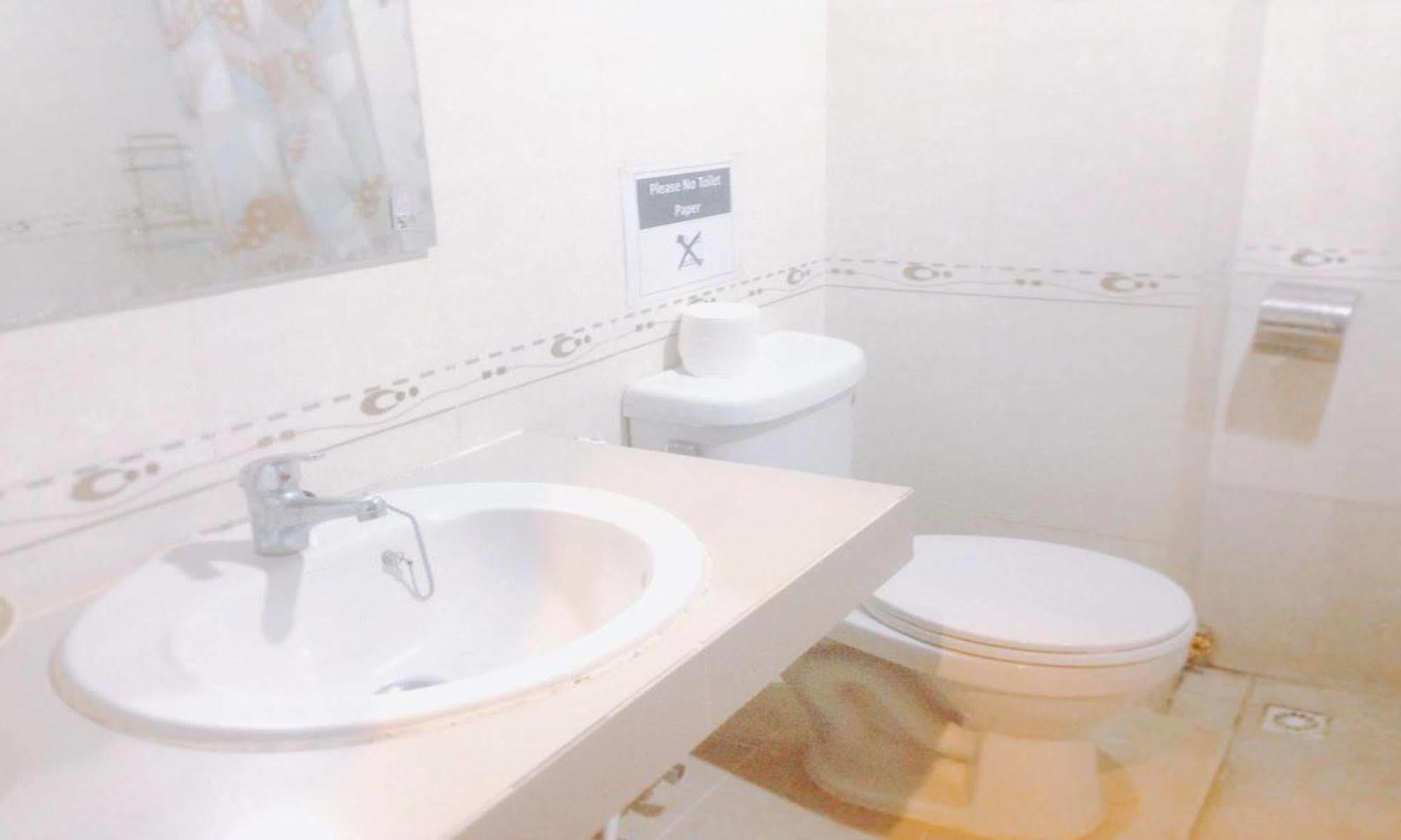 Douangpraseuth Hotel Виентиане Екстериор снимка