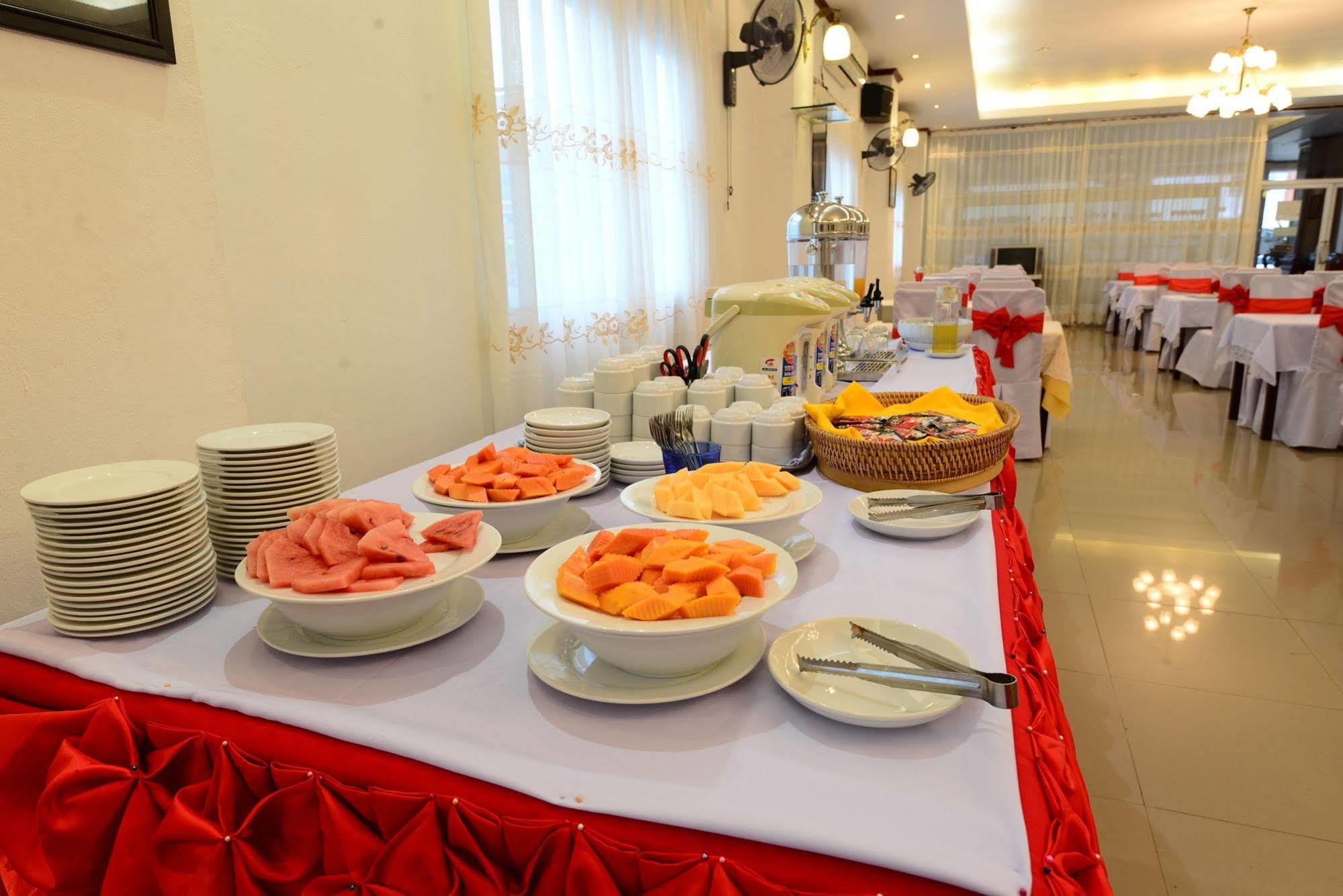 Douangpraseuth Hotel Виентиане Екстериор снимка