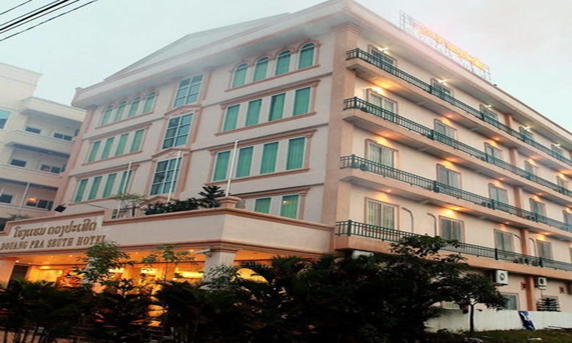 Douangpraseuth Hotel Виентиане Екстериор снимка