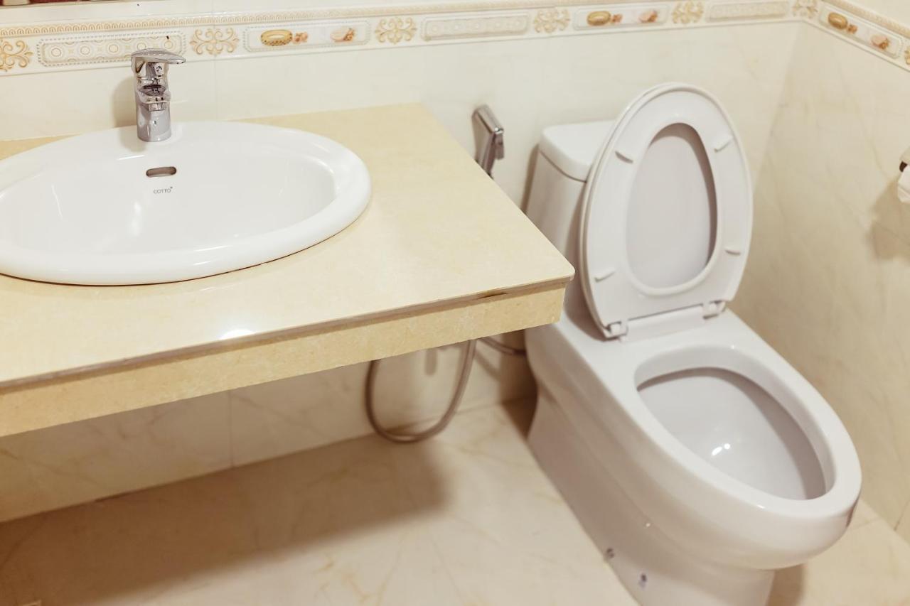 Douangpraseuth Hotel Виентиане Екстериор снимка