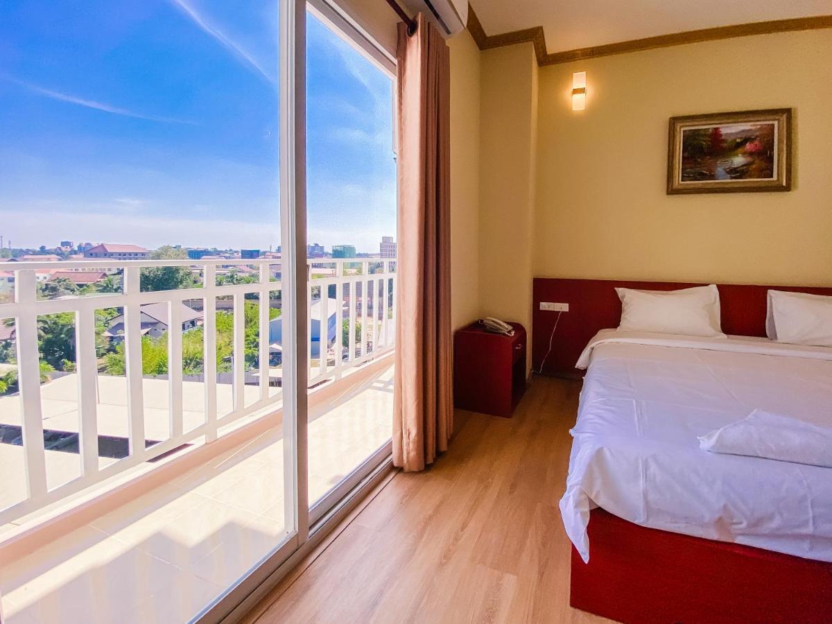 Douangpraseuth Hotel Виентиане Екстериор снимка