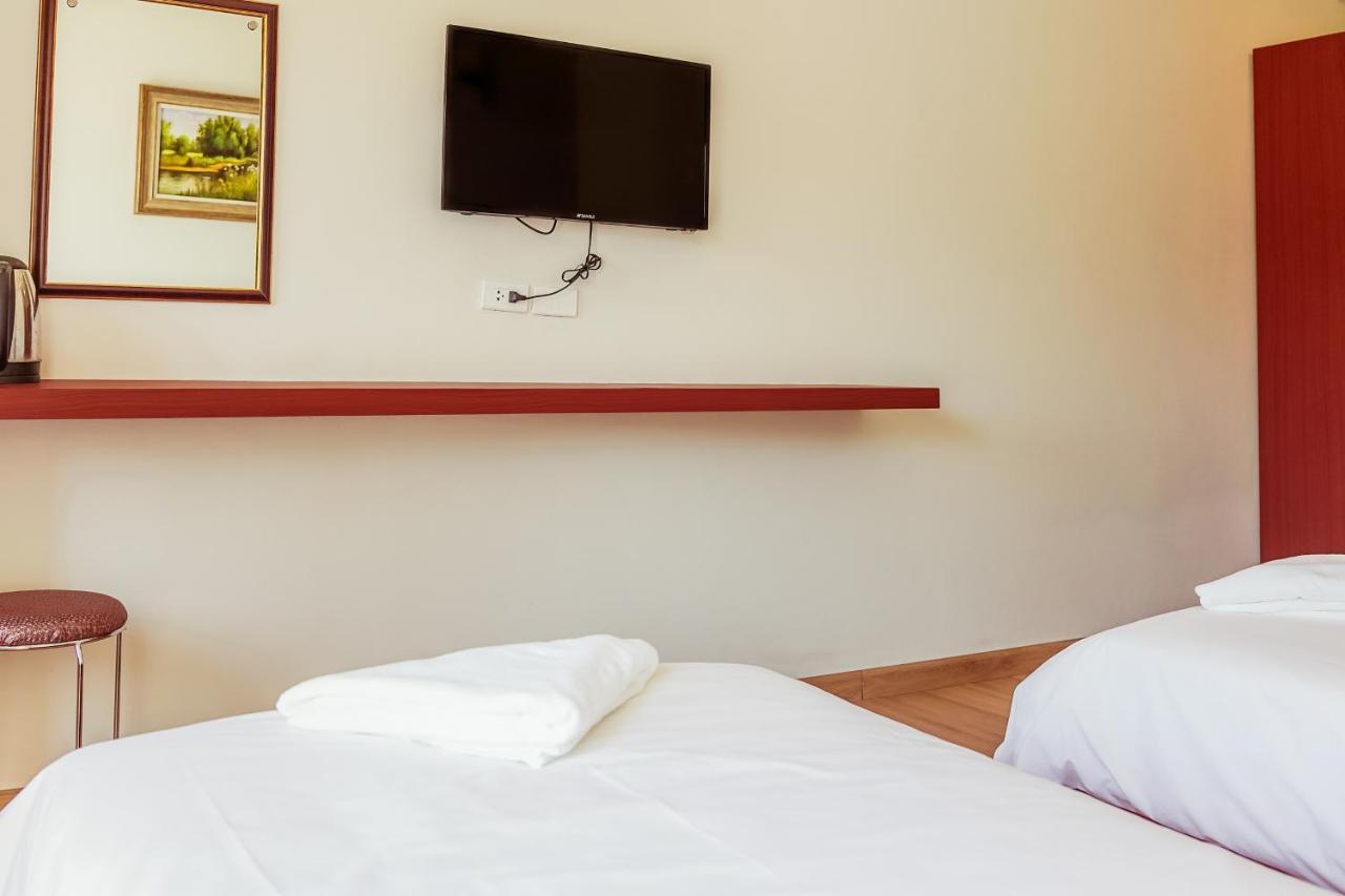 Douangpraseuth Hotel Виентиане Екстериор снимка