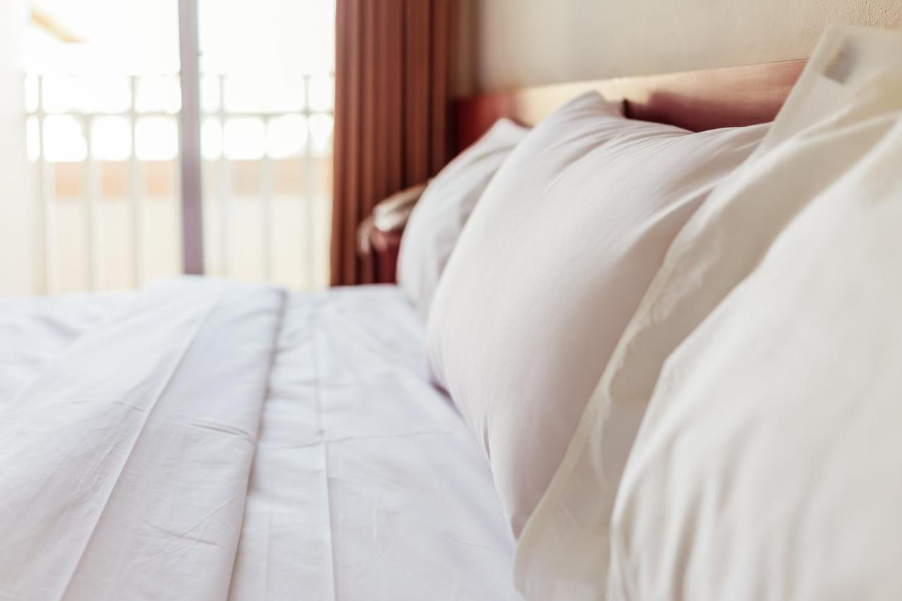 Douangpraseuth Hotel Виентиане Екстериор снимка