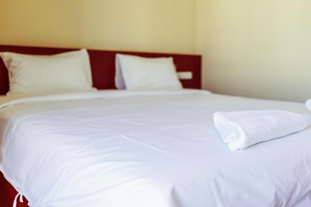 Douangpraseuth Hotel Виентиане Екстериор снимка